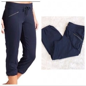 SOLD Athleta Navy Large Metro Slouch Capri Yoga